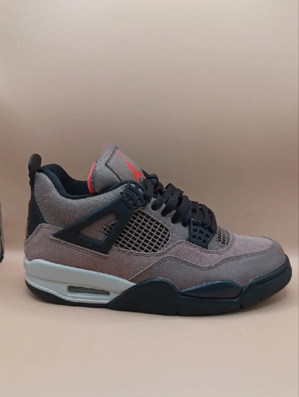 Pre-Owned Nike Air Jordan 4 Retro Mid Sneaker-Taupe Haze Men Size 7 US DB0732200